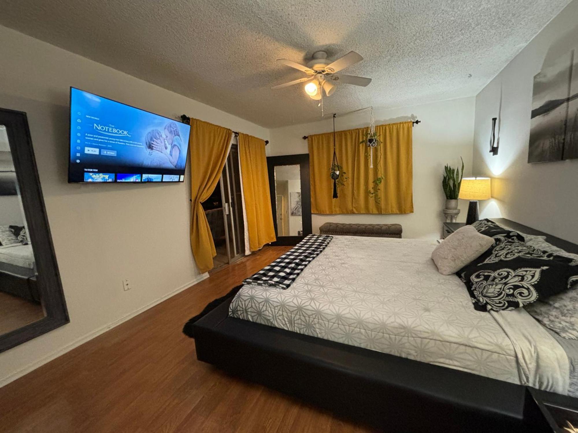 The Hathaway Suites Los Angeles Exterior photo